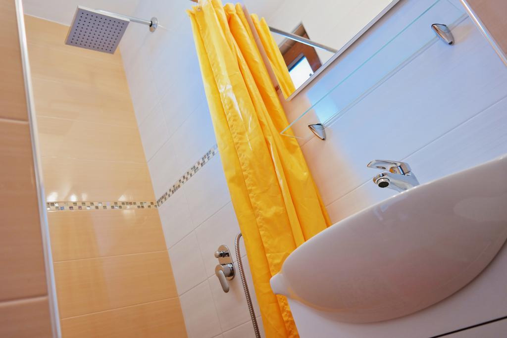 Apartments Nea Ровинь Экстерьер фото